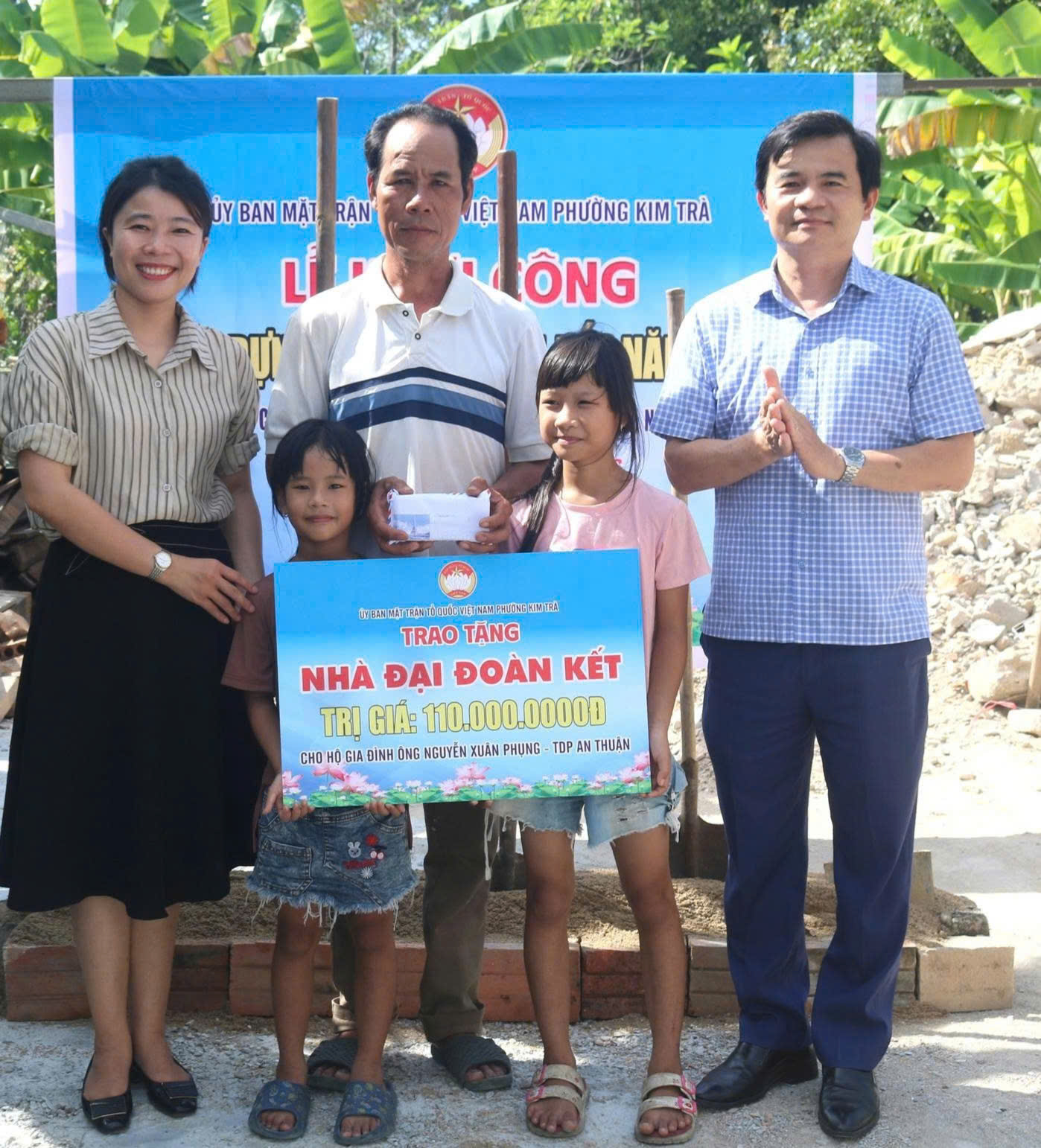 Xây nhà “Đại đoàn kết” cho hộ đặc biệt khó khăn tại Kim Trà