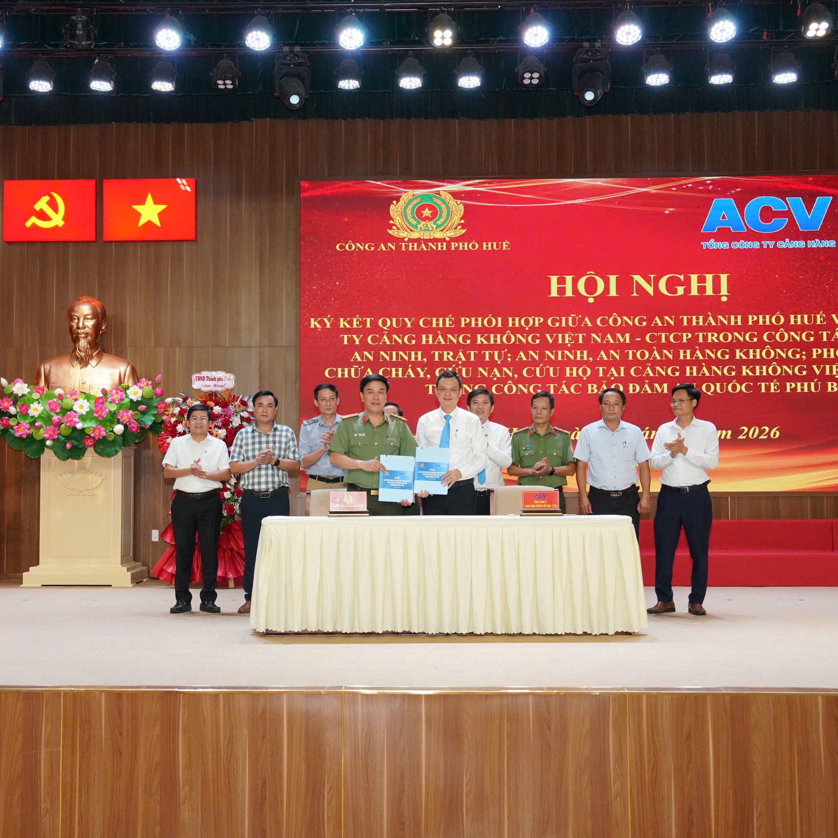 Phối hợp bảo đảm an ninh, an toàn tại Cảng hàng không quốc tế Phú Bài