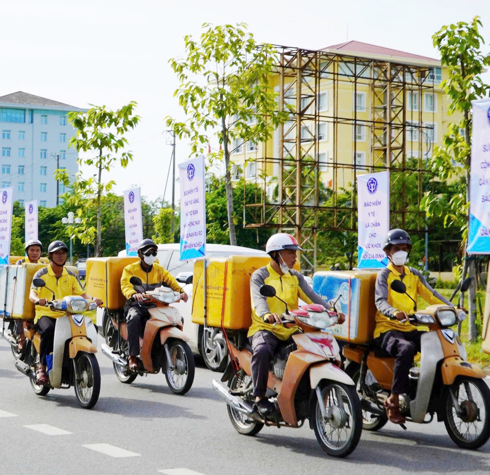 Phấn đấu phát triển thêm khoảng 14 ngàn người tham gia bảo hiểm