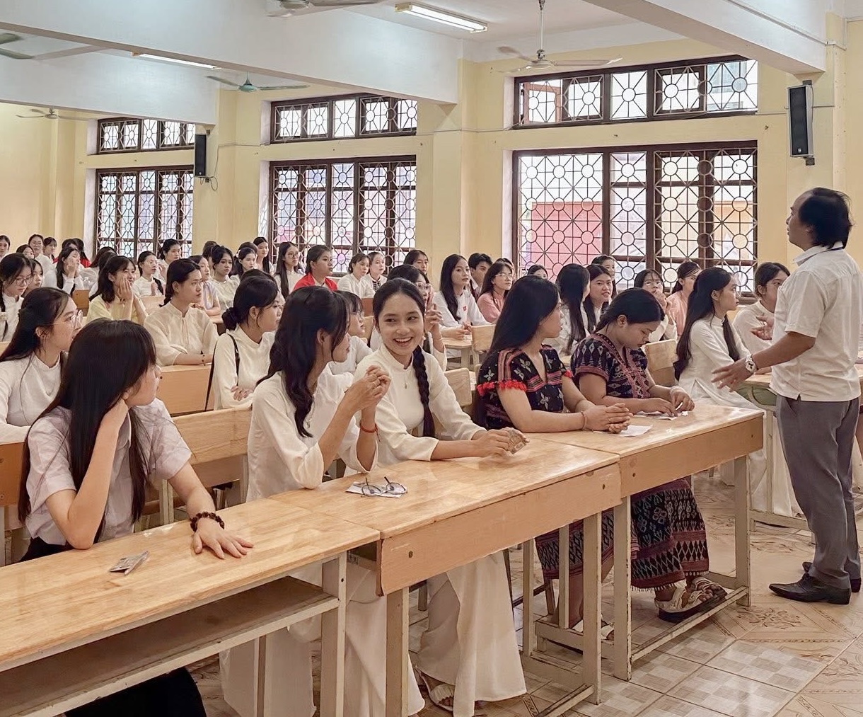 Hơn 200 thí sinh dự thi năng khiếu ngành Cao đẳng Giáo dục Mầm non