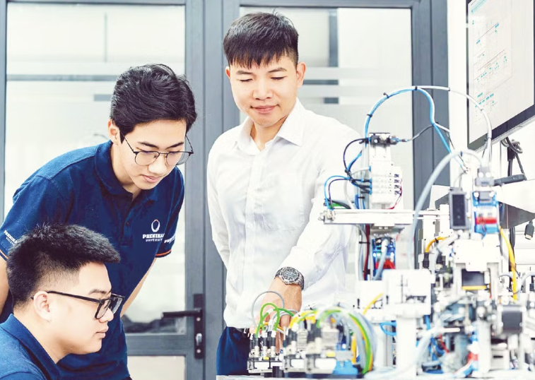 Đào tạo nhân lực đáp ứng các ngành công nghệ chiến lược