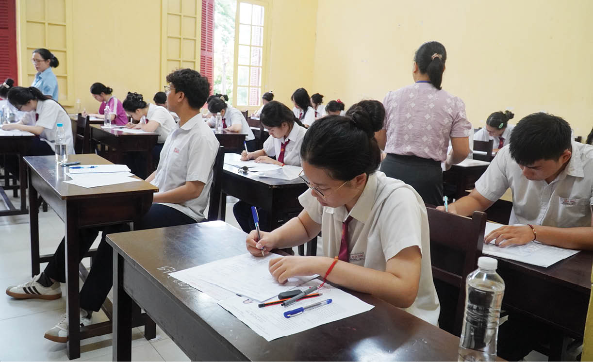 Phổ điểm  bước chuyển của giáo dục Huế