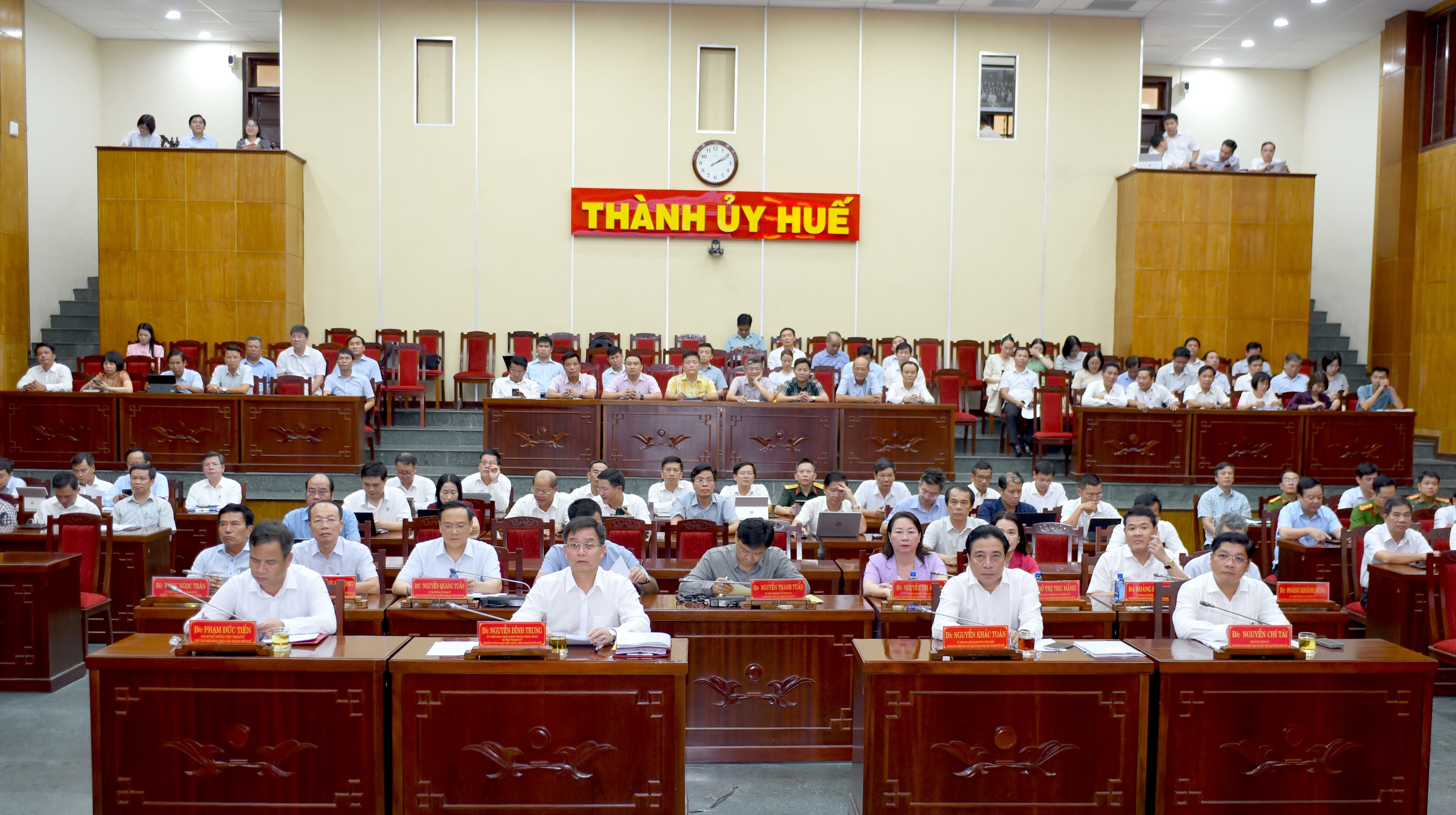 Chuyển mạnh từ “hoàn thành việc” sang “tạo ra sản phẩm”
