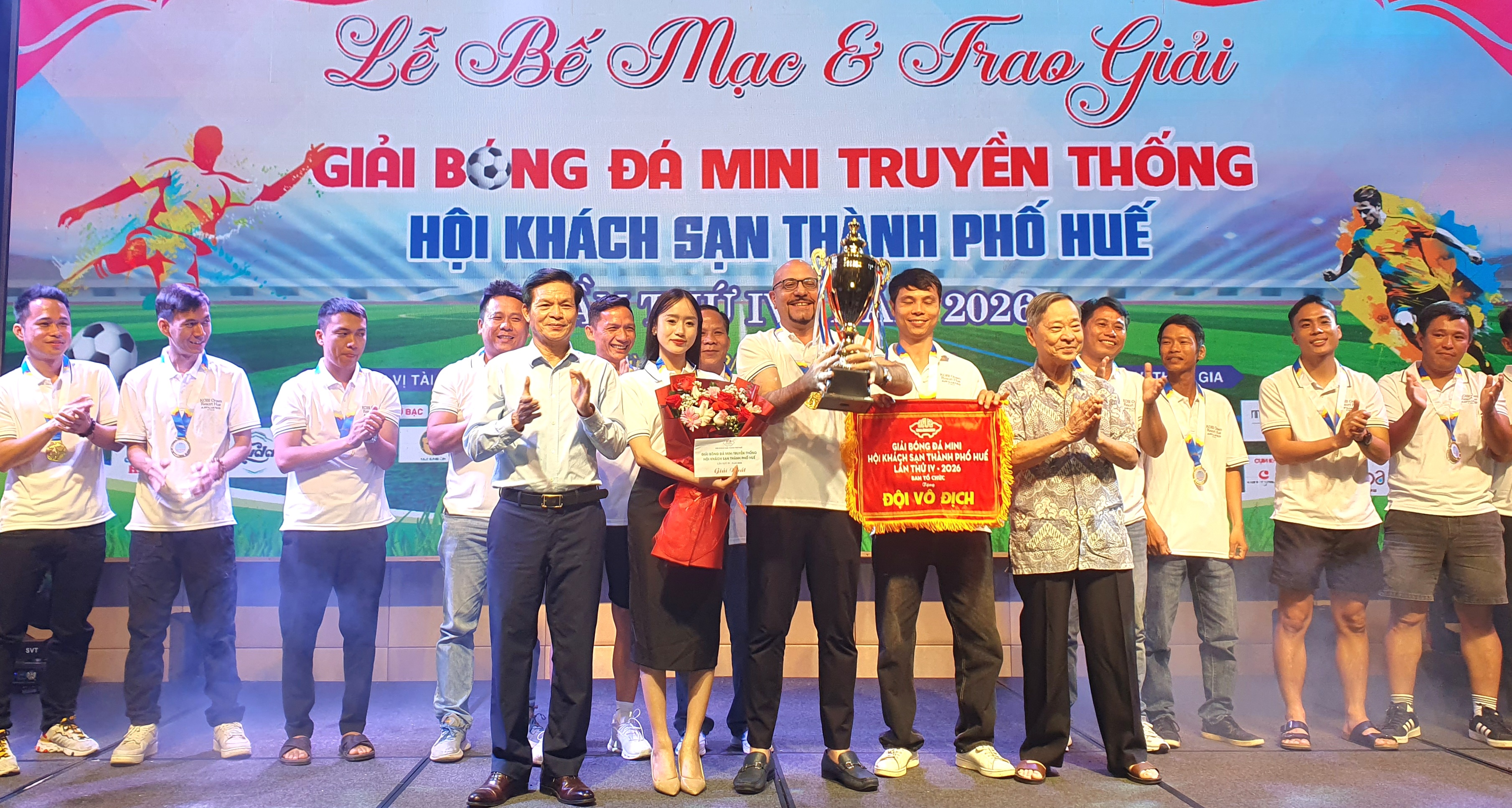 Kobi Onsen Resort Hue vô địch giải bóng đá mini Hội Khách sạn thành phố Huế