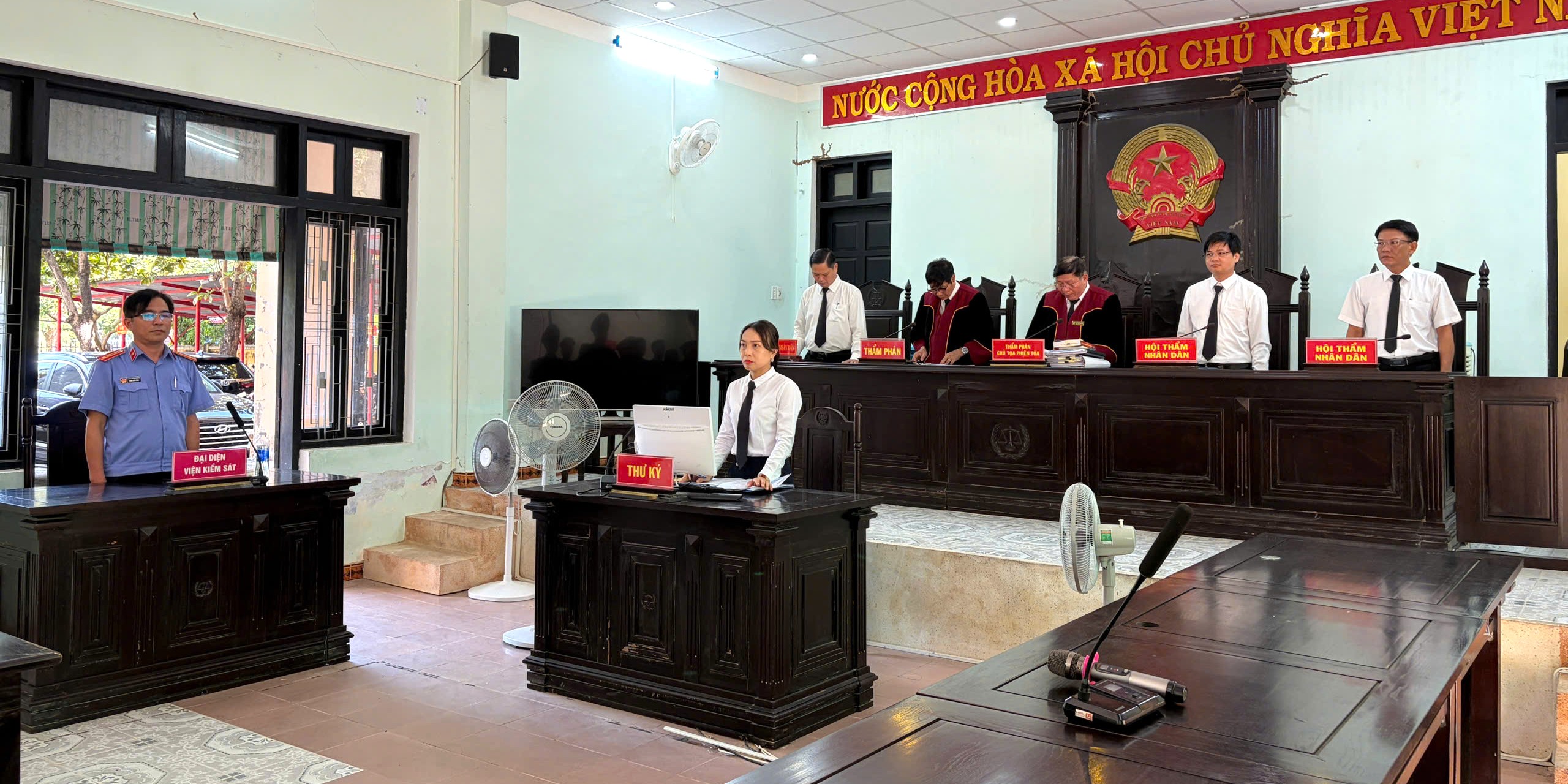 Bán ma túy qua mạng xã hội, nhóm thanh niên lãnh 40 năm tù