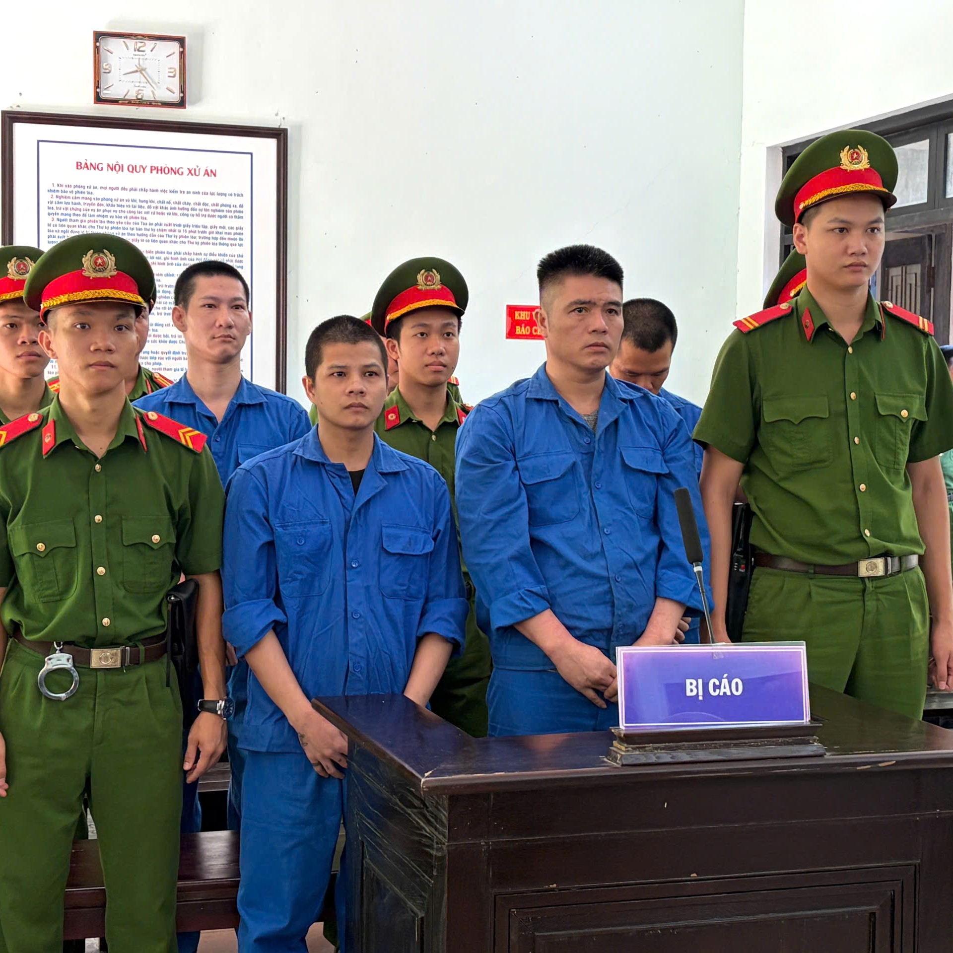 Bán ma túy qua mạng xã hội, nhóm thanh niên lãnh 40 năm tù