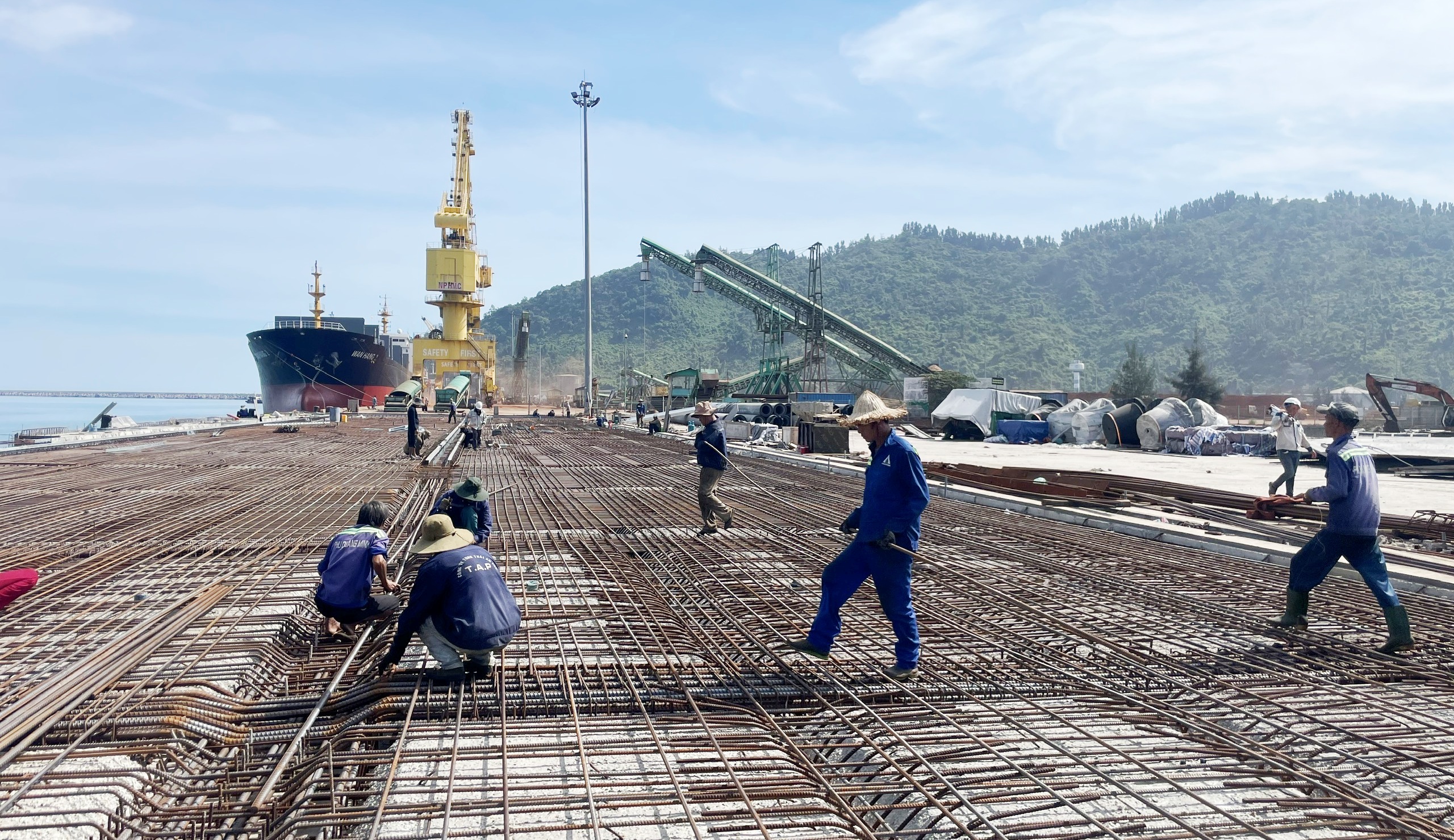 Bến số 4, cảng Chân Mây sẽ đưa vào sử dụng đầu tháng 9 2026