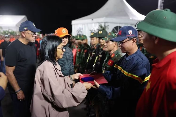 Việt Nam tiếp tục tìm kiếm nạn nhân động đất tại Venezuela