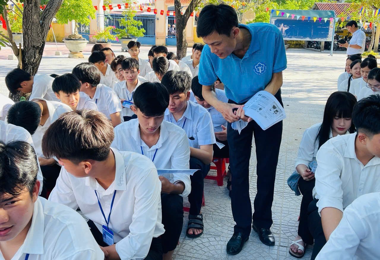 Đừng để gián đoạn bảo hiểm y tế