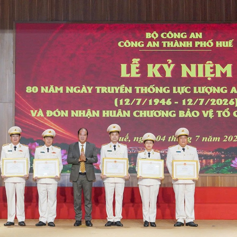 Giữ bình yên trên mặt trận không tiếng súng
