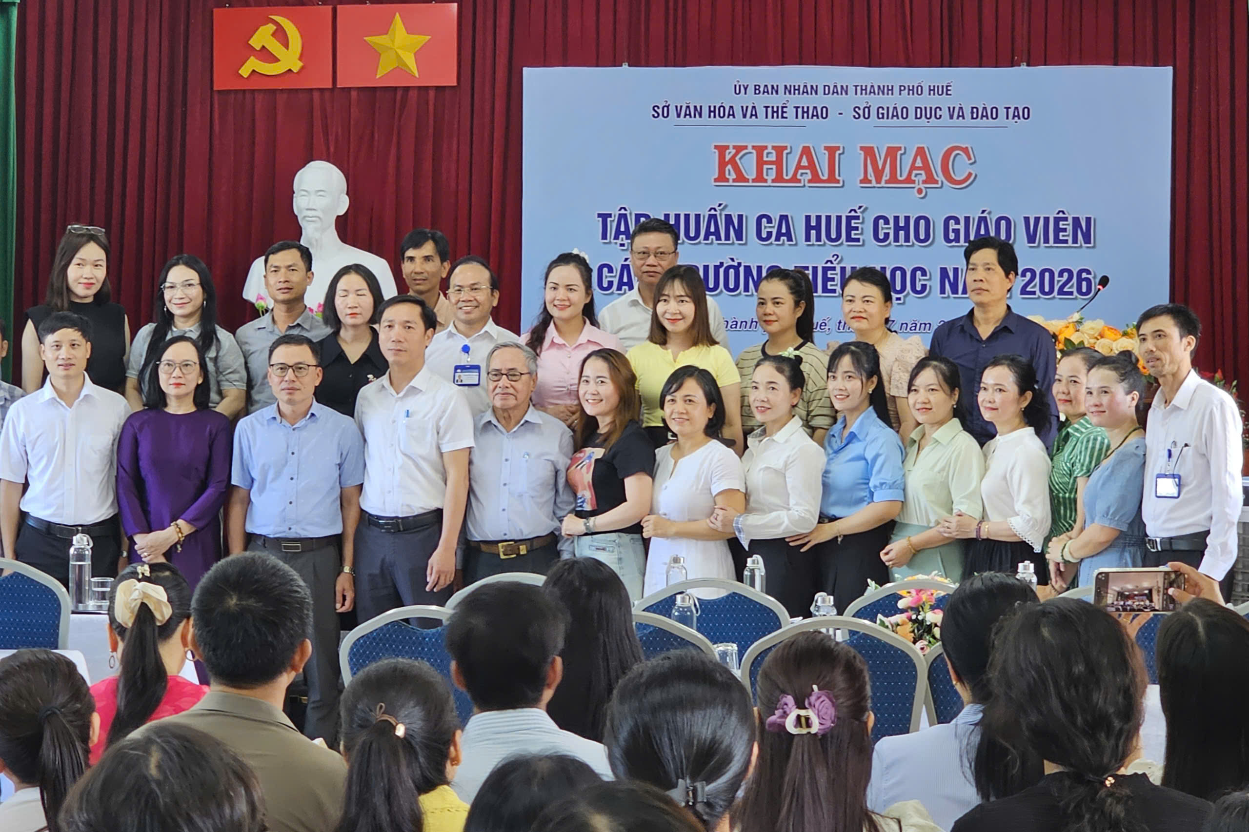 Tập huấn kỹ năng biểu diễn Ca Huế cho giáo viên tiểu học