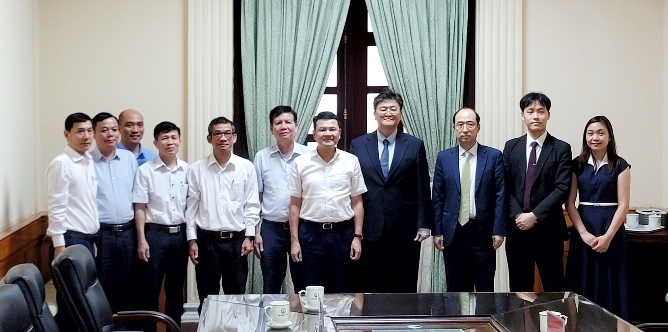 Xúc tiến đầu tư dự án điện xanh tại Cảng Chân Mây