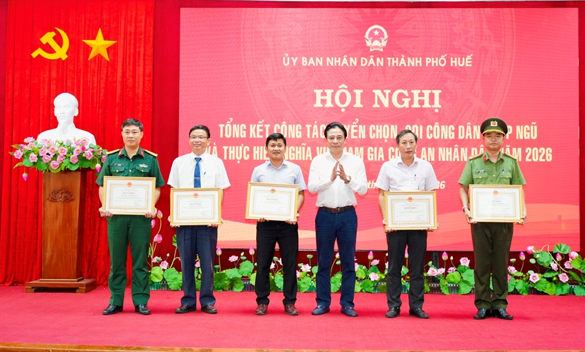 Linh hoạt thích ứng, giữ vững chỉ tiêu tuyển quân