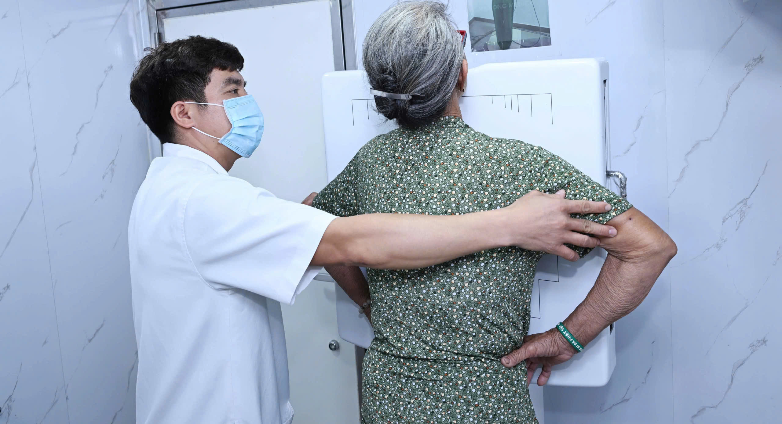 Triển khai Chương trình sàng lọc bệnh hô hấp miễn phí năm 2026 cho người dân phường Phong Quảng