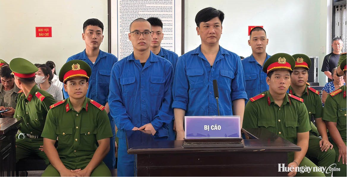 Bước trượt của một cựu cán bộ cơ yếu