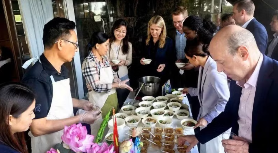 Phở Việt Nam - Điểm nhấn nổi bật trong sự kiện giao lưu văn hóa và ẩm thực ASEAN tại Phần Lan