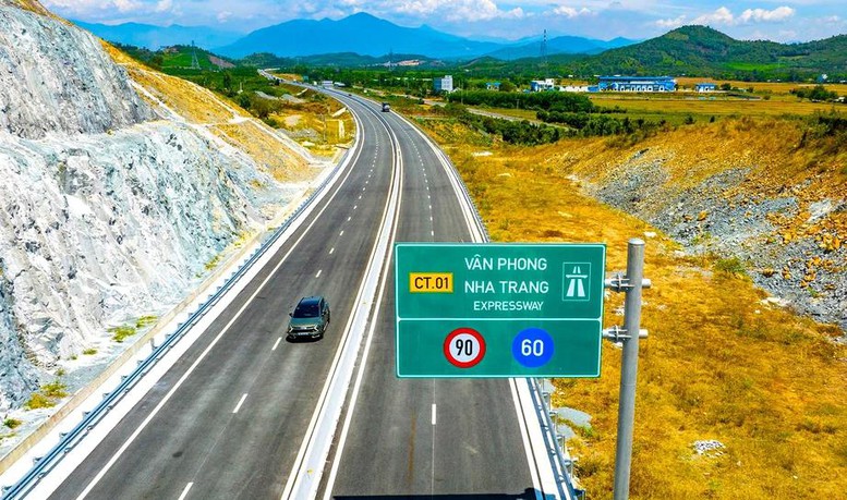 Năm 2050 cả nước sẽ có hơn 10 000km đường cao tốc