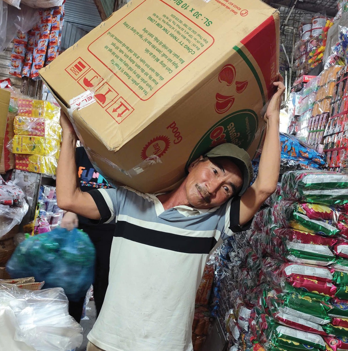 Những bước chân không mỏi