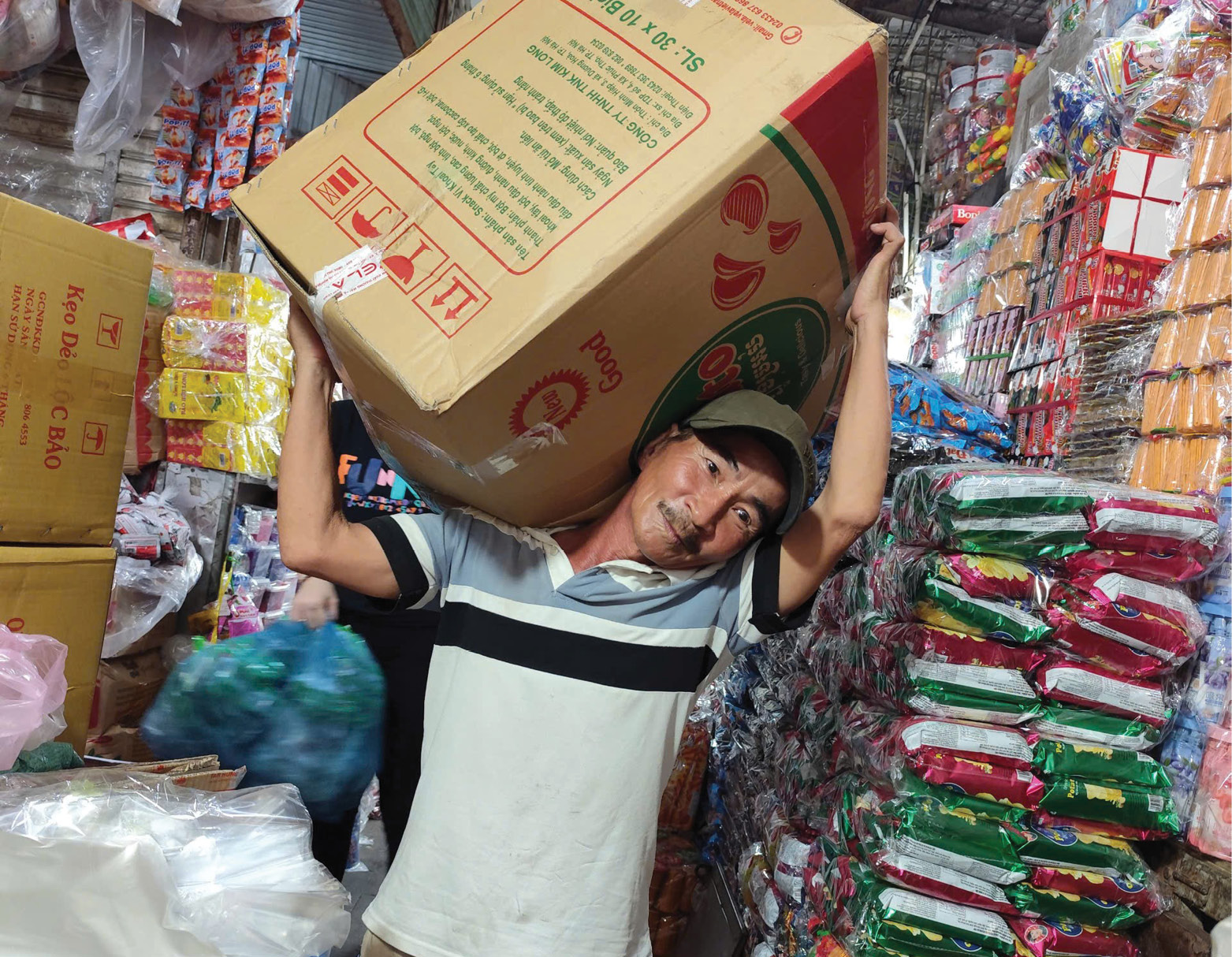 Những bước chân không mỏi