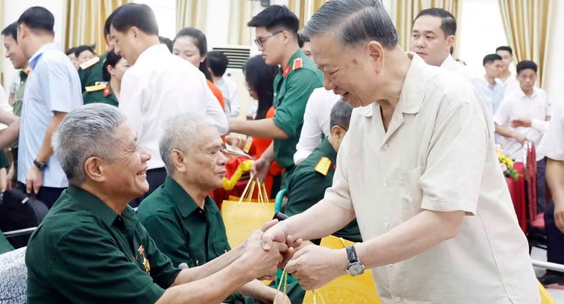 Tổng Bí thư, Chủ tịch nước Tiếp tục rà soát, giải quyết đầy đủ chính sách đối với người có công và thân nhân