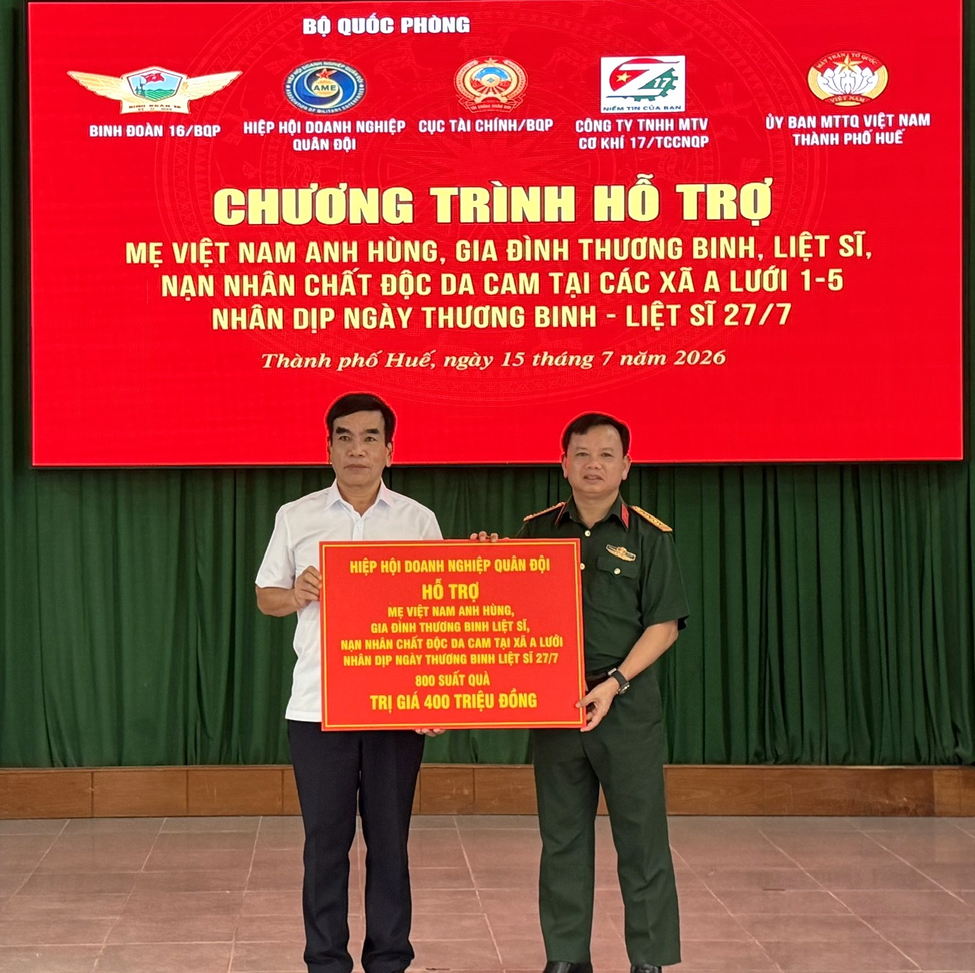 Thăm, tặng quà Mẹ Việt Nam Anh hùng nhân kỷ niệm 79 năm Ngày Thương binh - Liệt sĩ