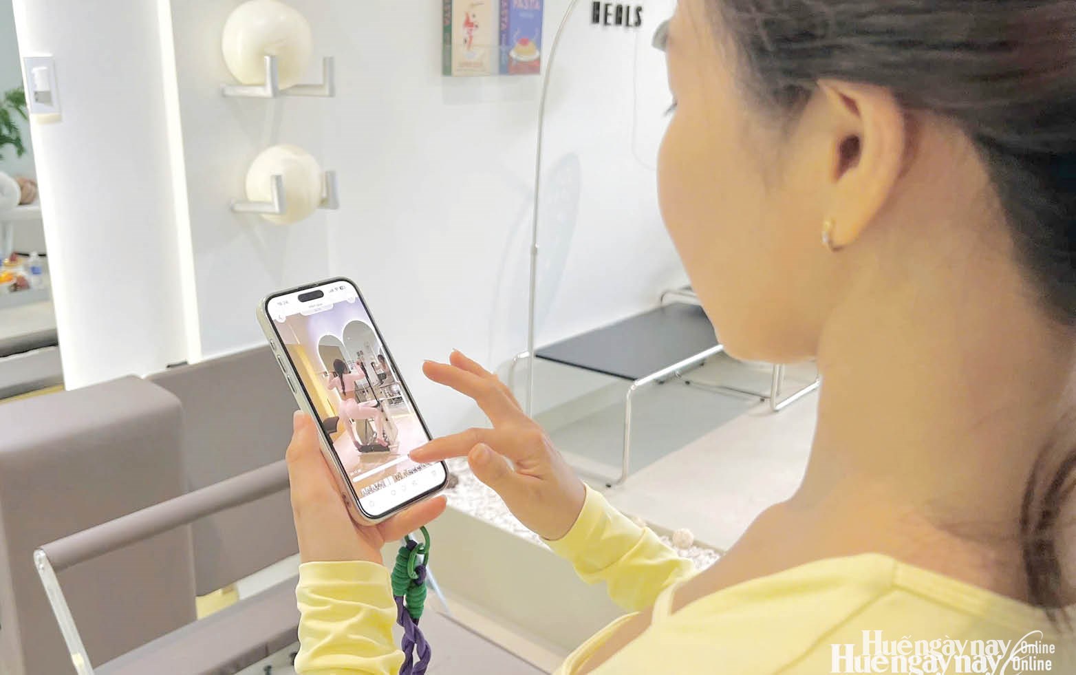 Gia nhập “cuộc đua” truyền thông số