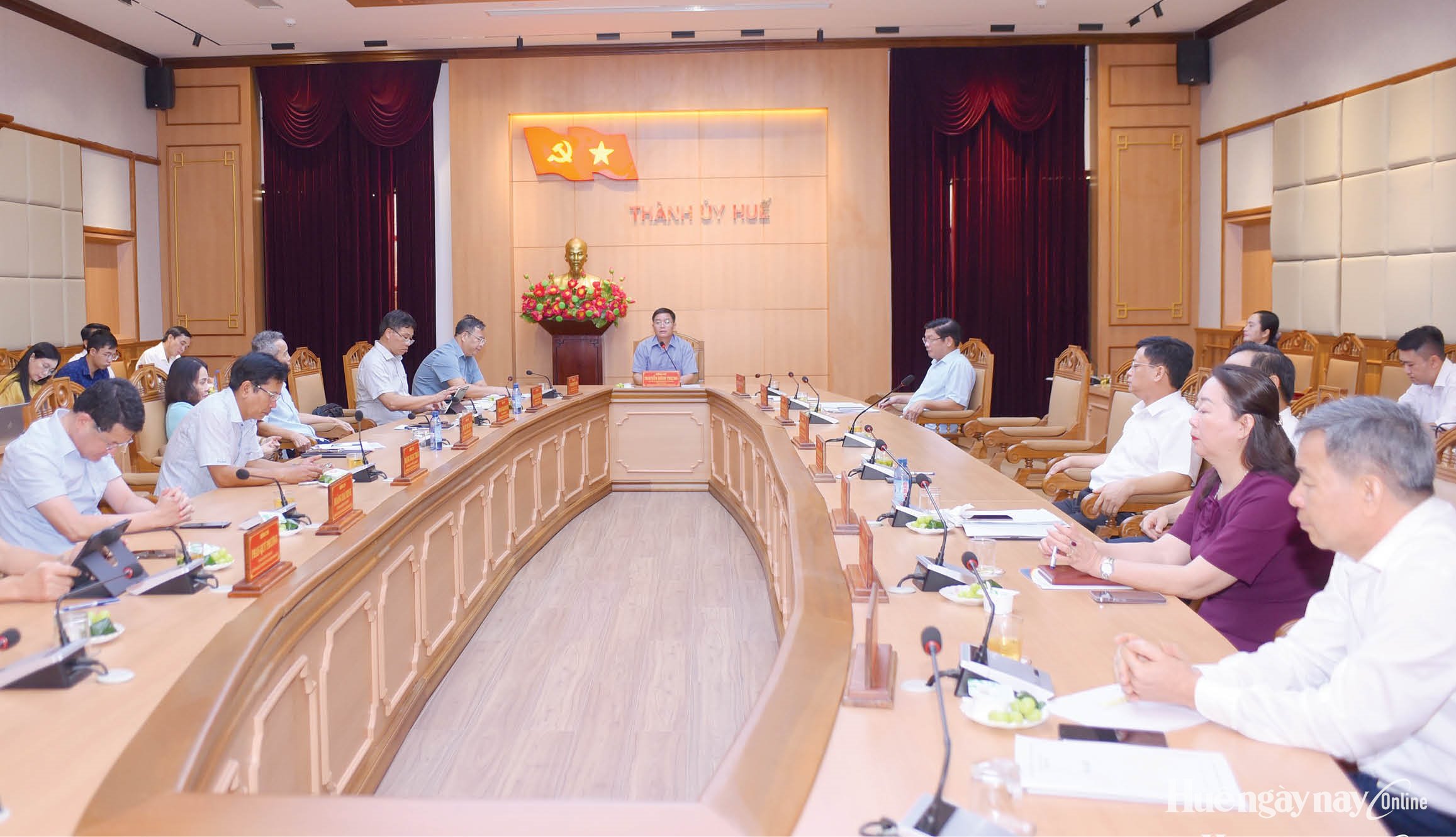 Thành lập Tổ nghiên cứu chuyên đề giúp việc Thường trực Thành ủy, Ban Thường vụ Thành ủy
