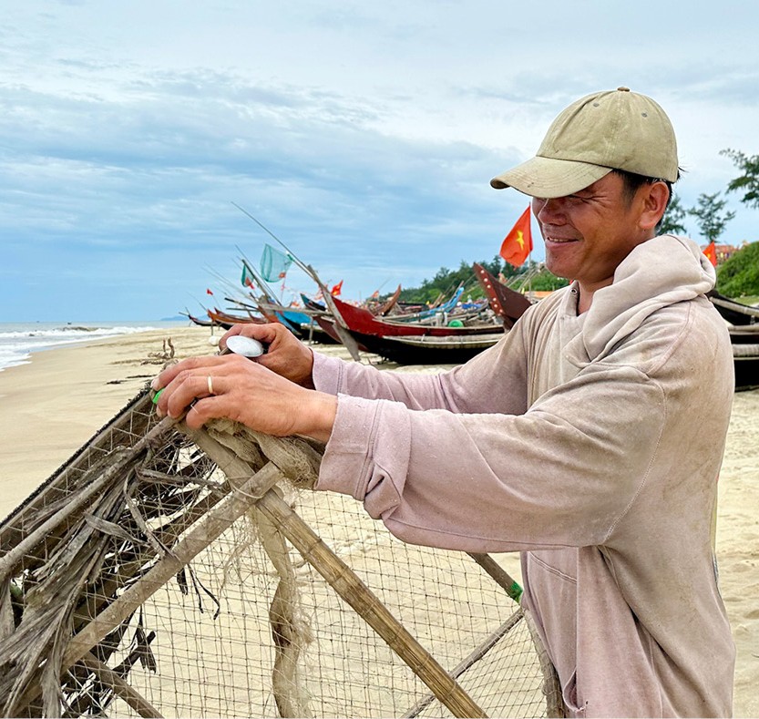 Phú Vinh - Thuyền nan lại rộn ràng ra khơi
