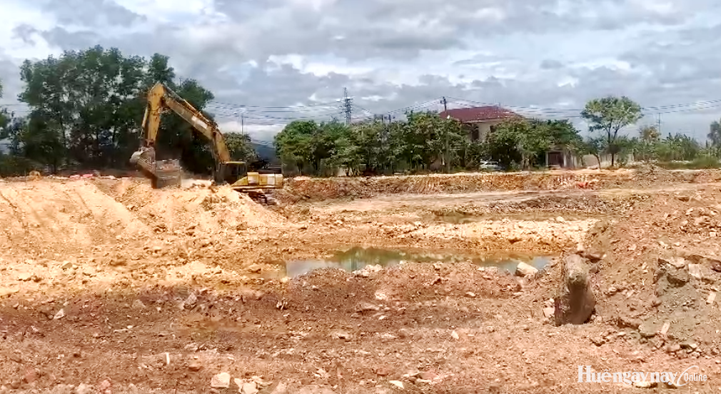 Cần làm rõ nguồn gốc, khối lượng đất đào múc tại Nhà máy sản xuất gạch Tuynel