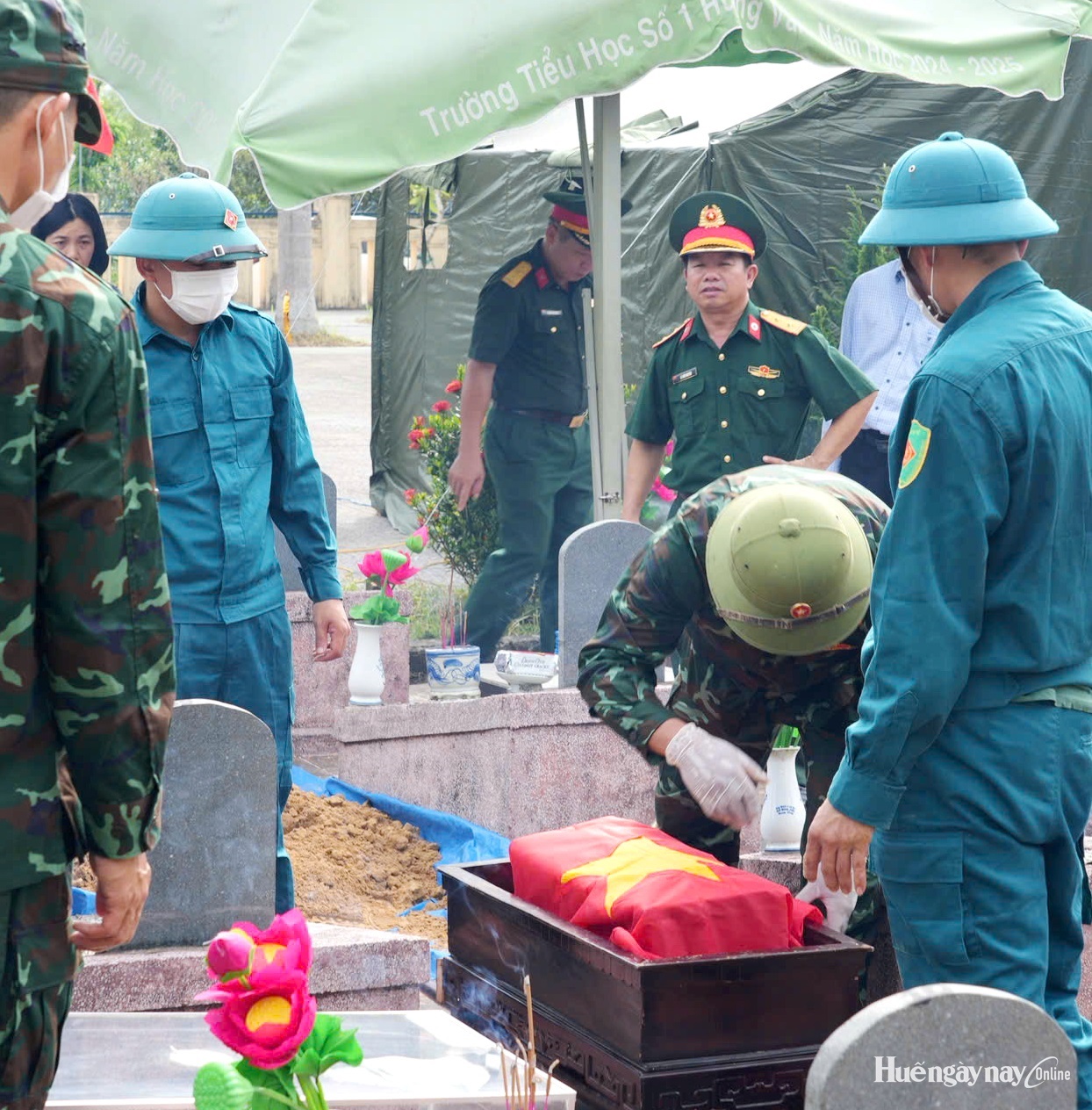 Hương Trà tổ chức lấy mẫu, số hóa thông tin và bàn giao mẫu hài cốt liệt sĩ