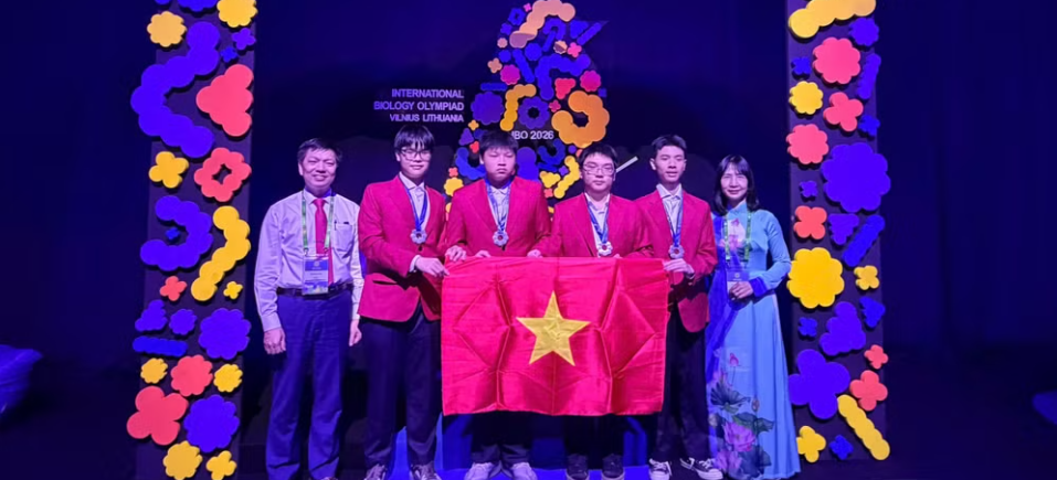 Học sinh Việt Nam đạt 4 Huy chương Bạc Olympic Sinh học quốc tế năm 2026