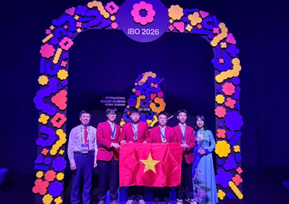 Học sinh Việt Nam đạt 4 Huy chương Bạc Olympic Sinh học quốc tế năm 2026