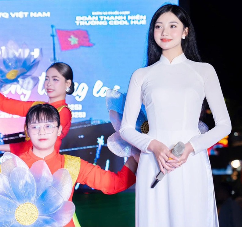Những bước chân trẻ trên sàn diễn Huế