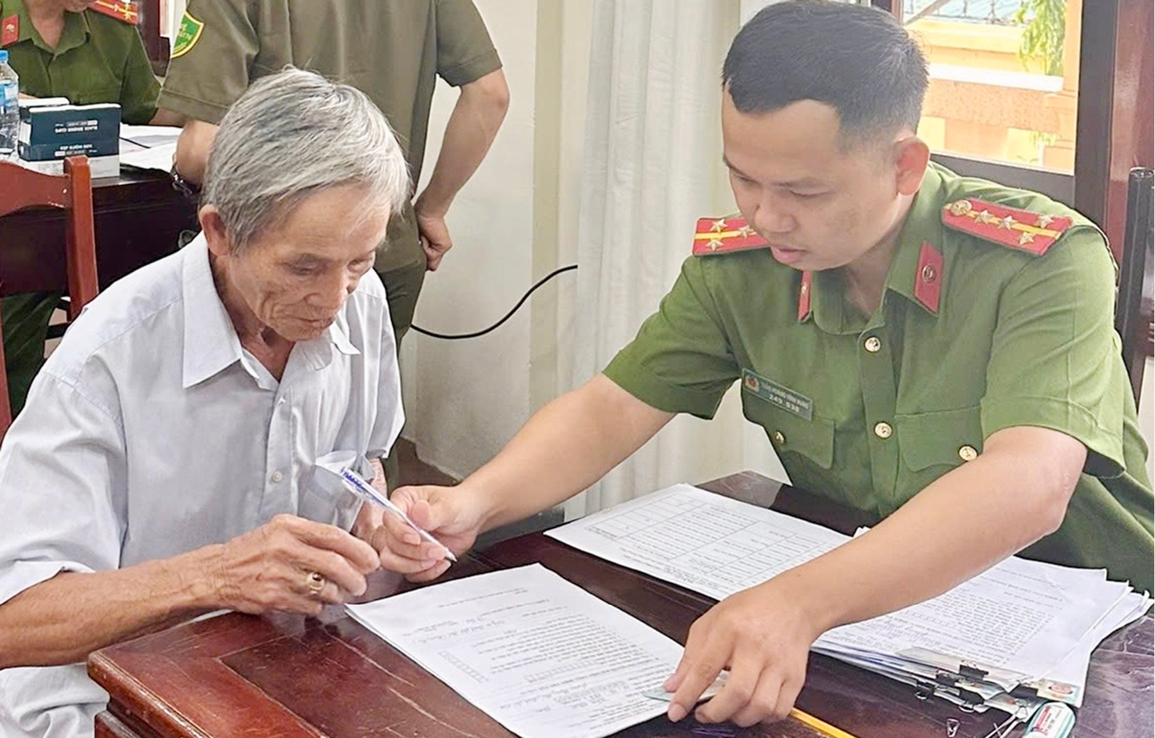 Viết tiếp hành trình tìm lại danh tính liệt sĩ bằng dữ liệu ADN
