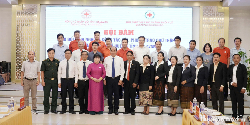 Tăng cường hợp tác nhân đạo giữa Huế và Salavan
