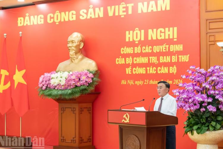 Bộ Chính trị, Ban Bí thư công bố các quyết định về công tác cán bộ