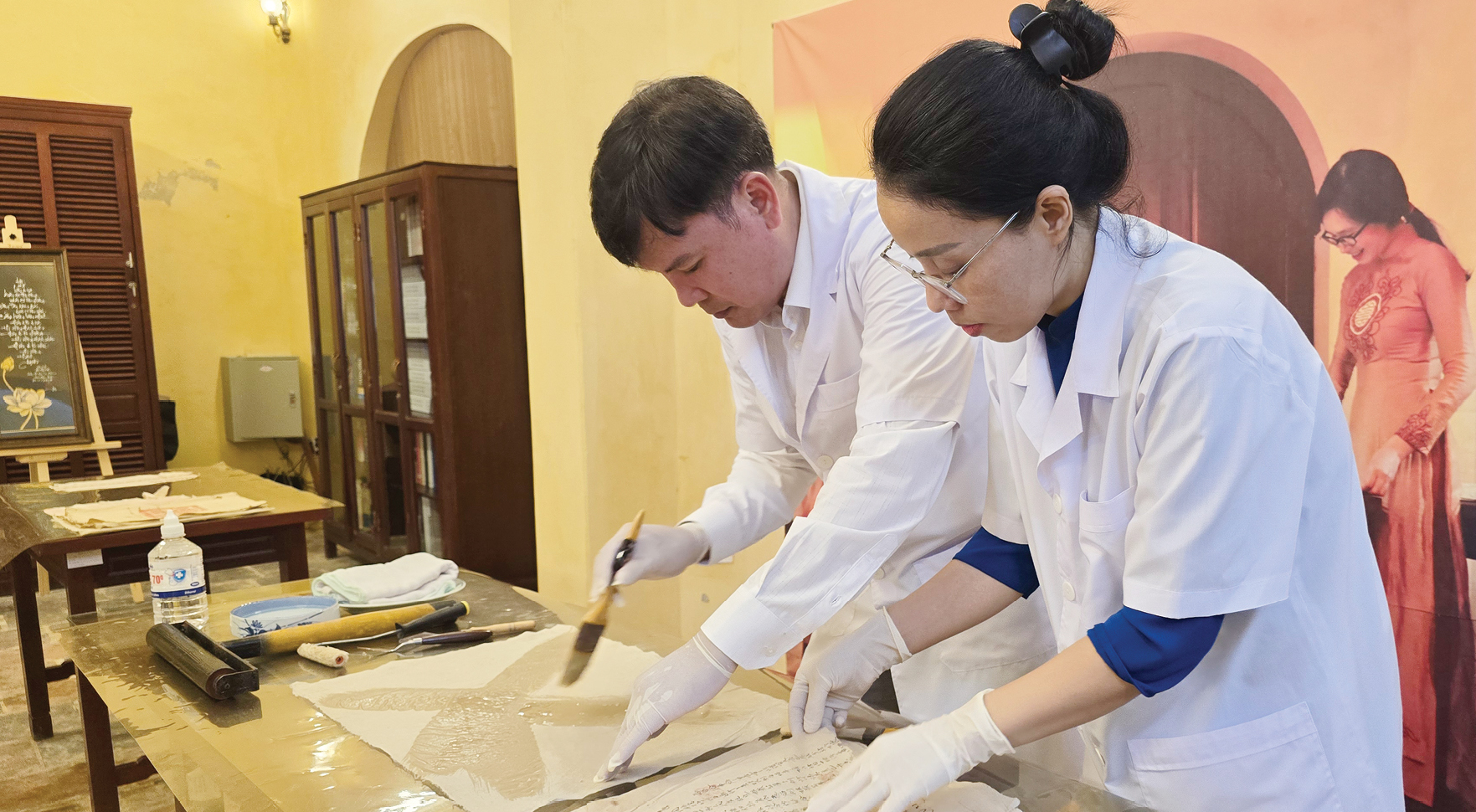 Hồi sinh tư liệu cổ