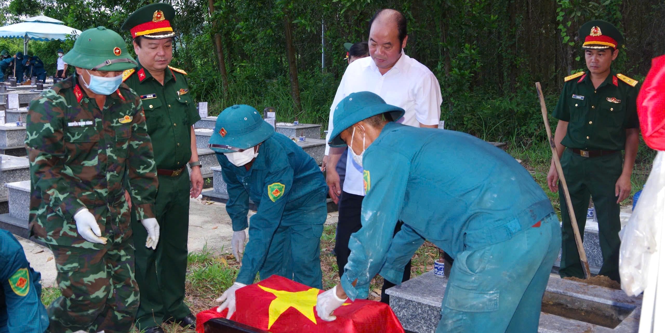 Phấn đấu hoàn thành lấy mẫu hài cốt liệt sĩ trong tháng 8 2026