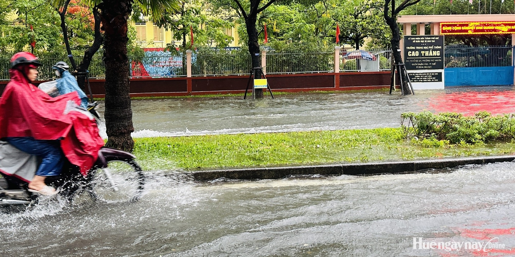 Cảnh báo dông, lốc sét, mưa đá và mưa lớn cục bộ