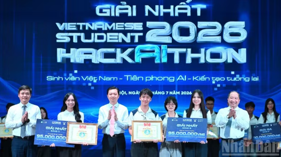 Phòng thí nghiệm vật lý ảo về nhất cuộc thi lập trình sinh viên