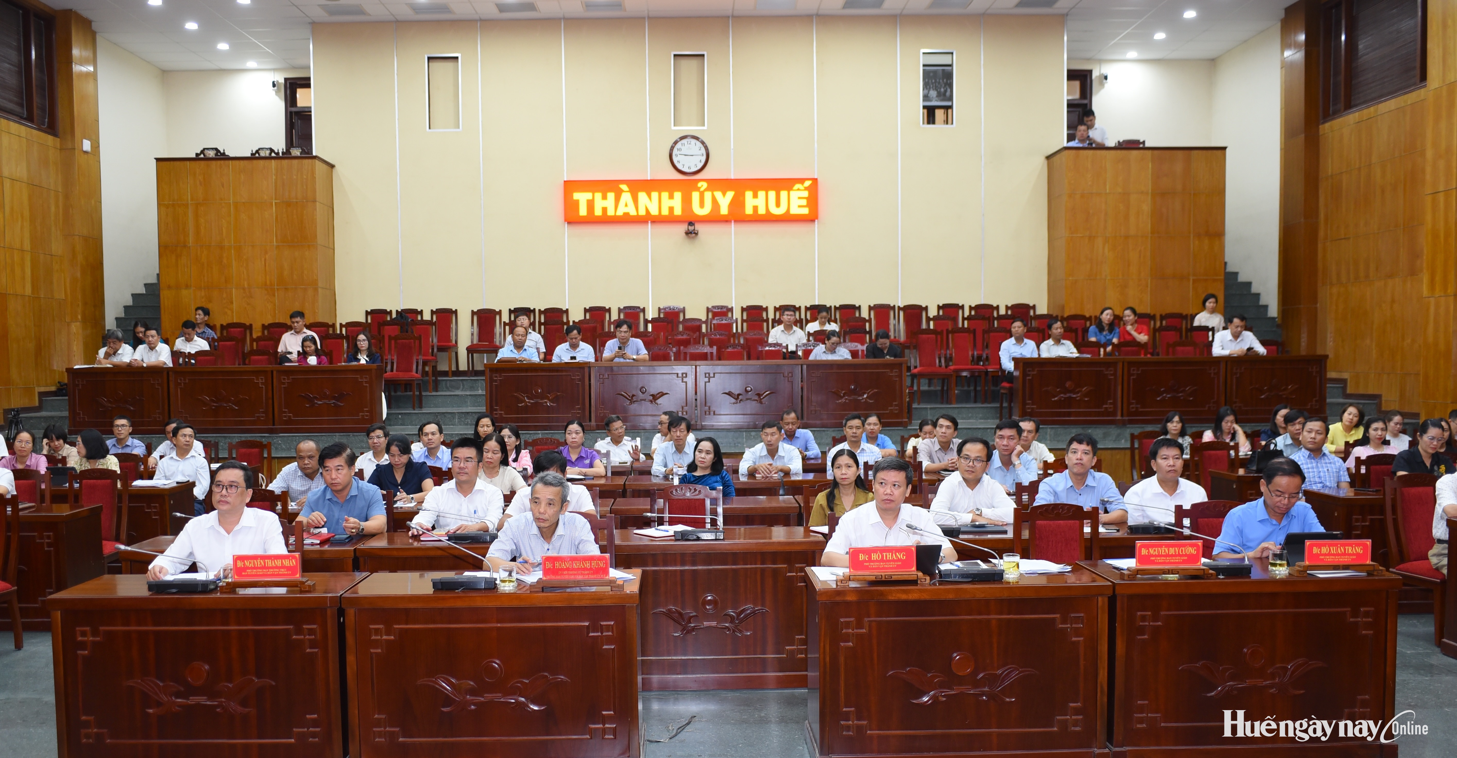 Đẩy mạnh công tác tuyên giáo, dân vận gắn với đưa nghị quyết vào cuộc sống