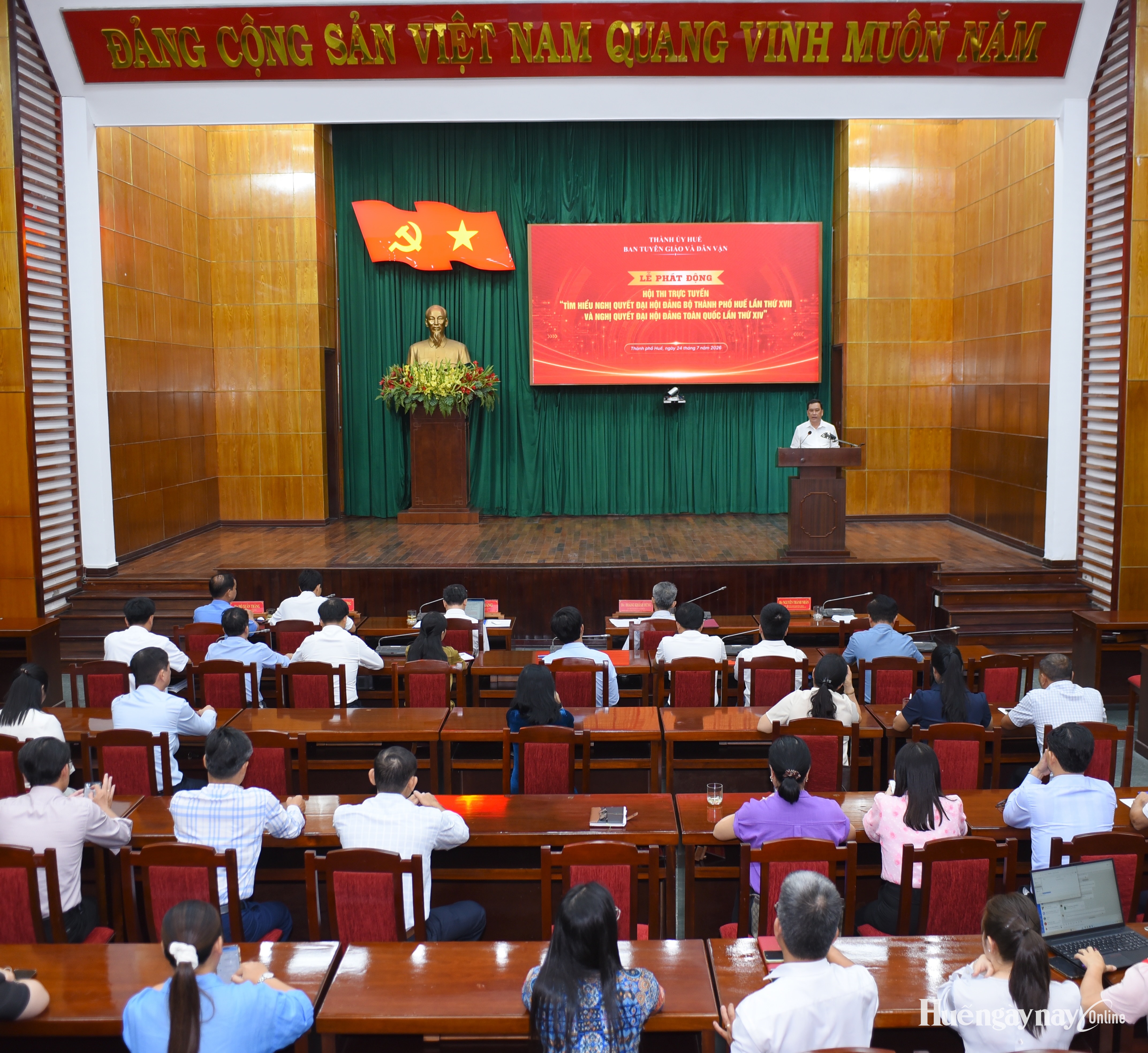 Đẩy mạnh công tác tuyên giáo, dân vận gắn với đưa nghị quyết vào cuộc sống