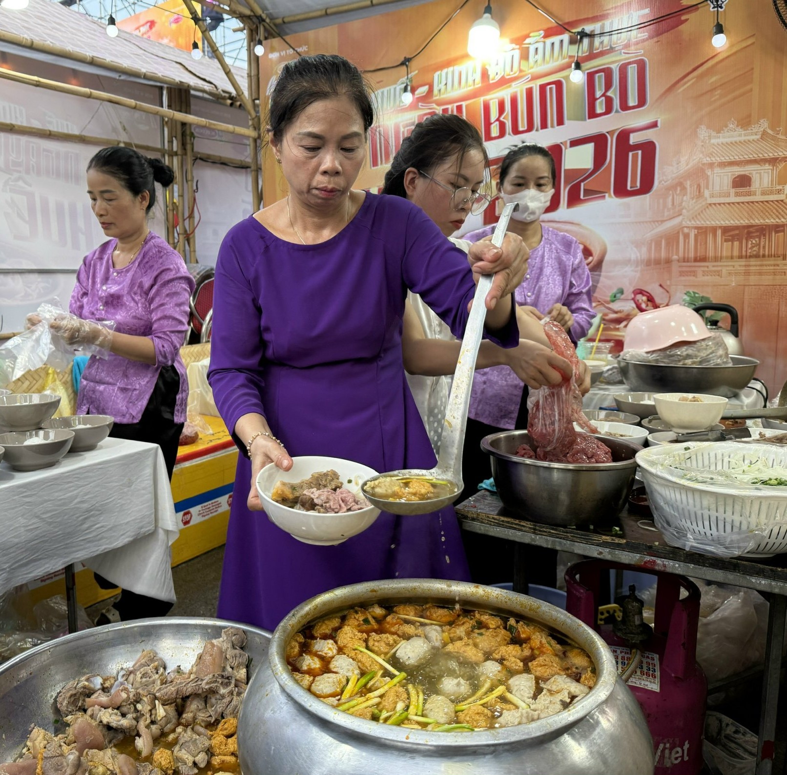 Nâng tầm vị thế bún bò Huế