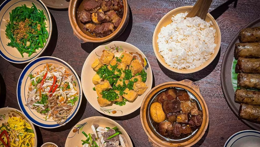 Hành trình khám phá ẩm thực Việt Nam của du khách quốc tế