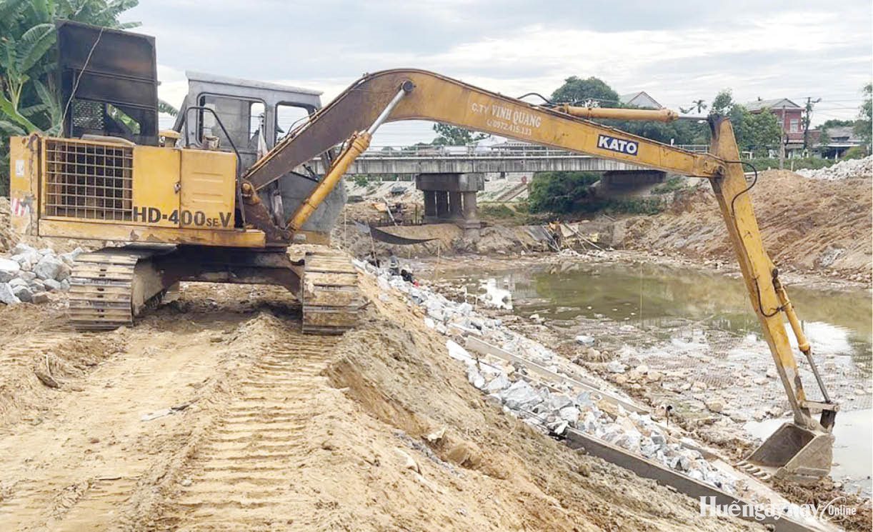Đẩy nhanh tiến độ các công trình tiêu, thoát lũ ở Quảng Điền