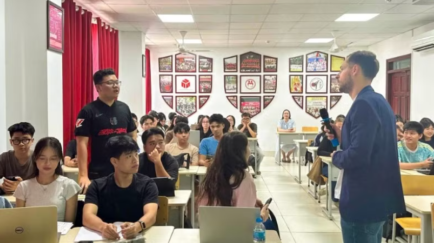 Thúc đẩy hội nhập, tăng năng lực cạnh tranh của cơ sở giáo dục đại học