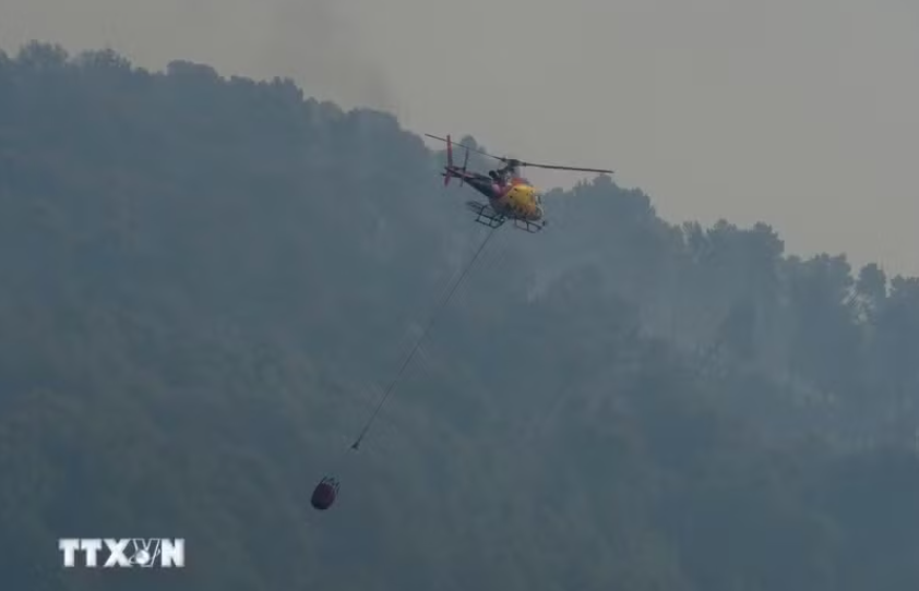 Tây Ban Nha tuyên bố tình trạng khẩn cấp quốc gia do cháy rừng chưa từng có