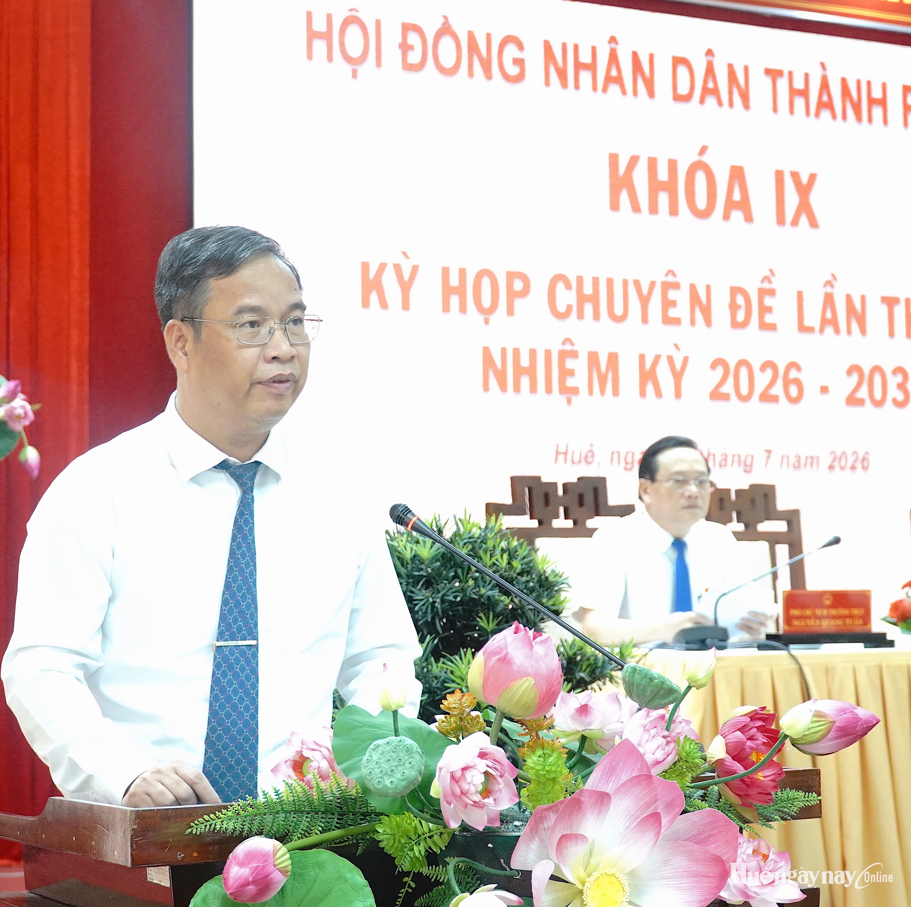 Thông qua danh mục 6 dự án giao thông, miễn phí sách giáo khoa