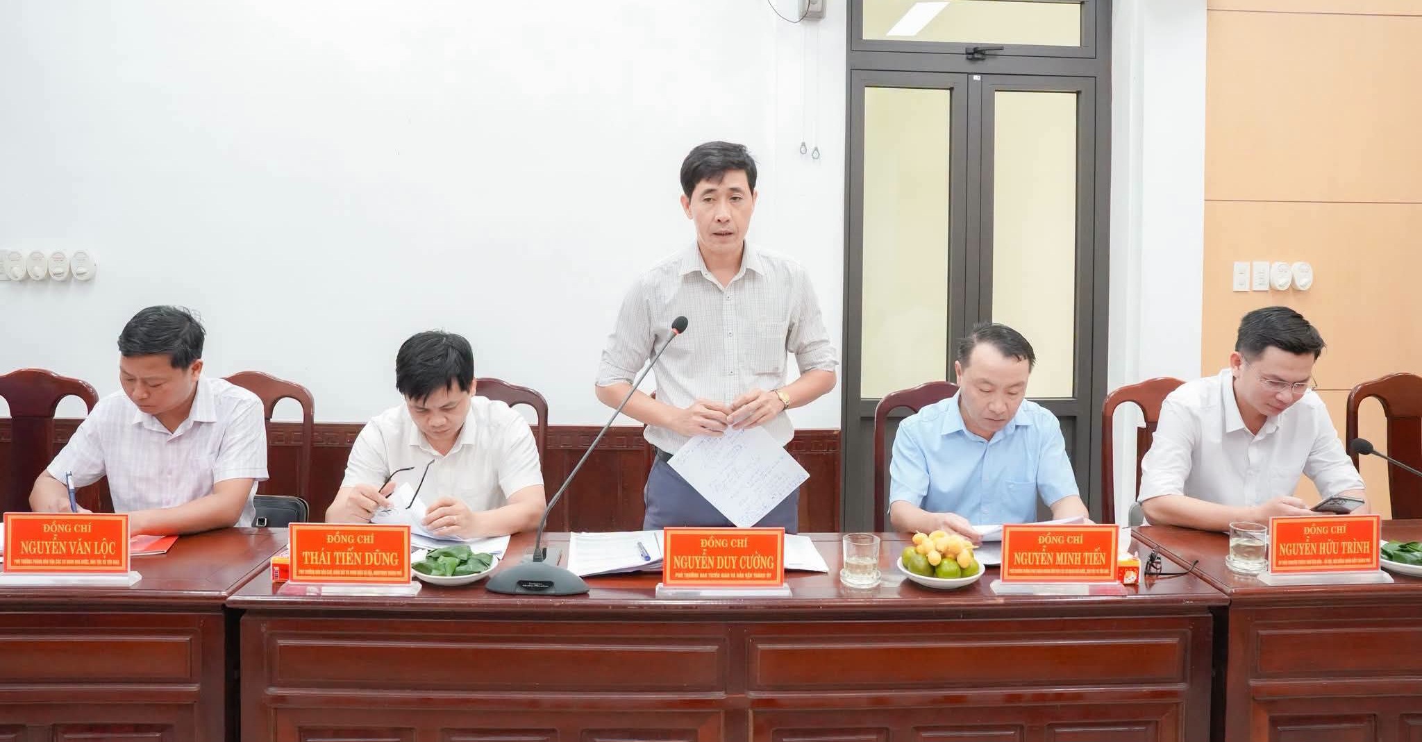 Ban Tuyên giáo và Dân vận Thành ủy làm việc tại phường Hương Thủy về công tác dân vận của chính quyền