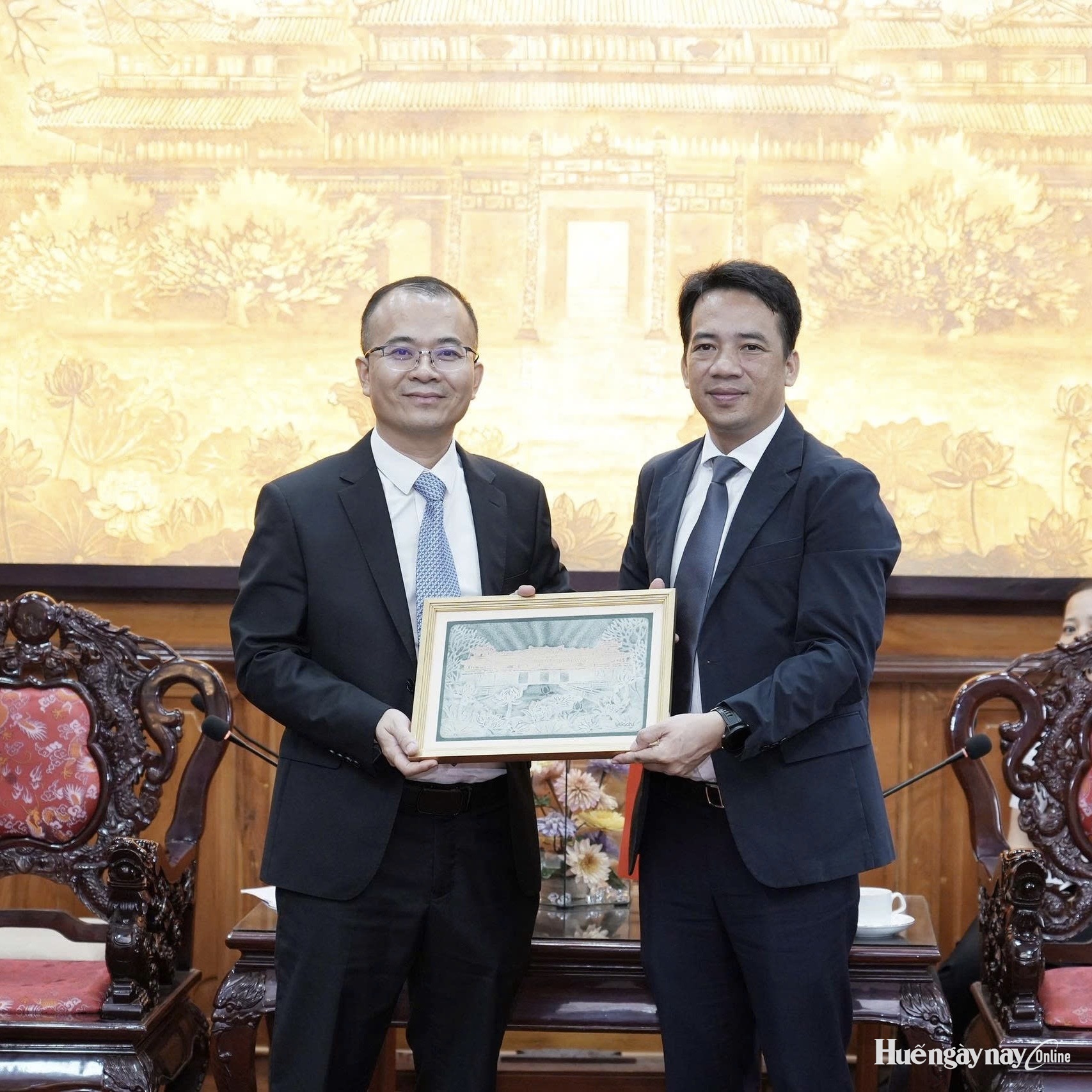 Thúc đẩy quan hệ hữu nghị, hợp tác với thành phố Ngọc Lâm